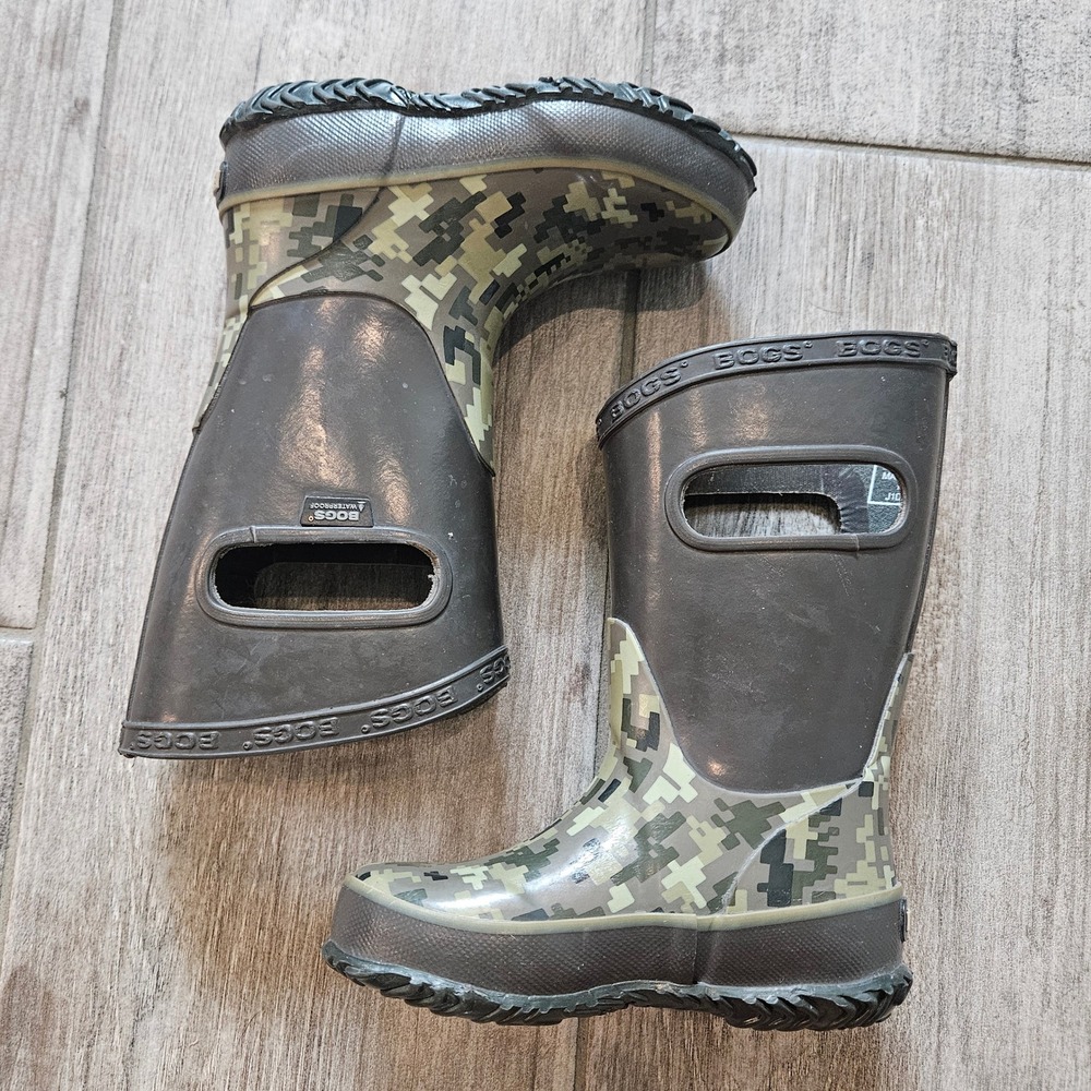 Bogs Rain Boots Size 7 Gray Digital Camo Waterproof Pull On Outdoor Play Nature